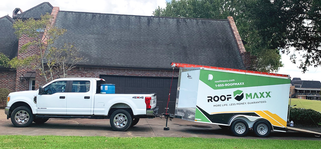 Roof-maxx-of-Lafayette-Trailer