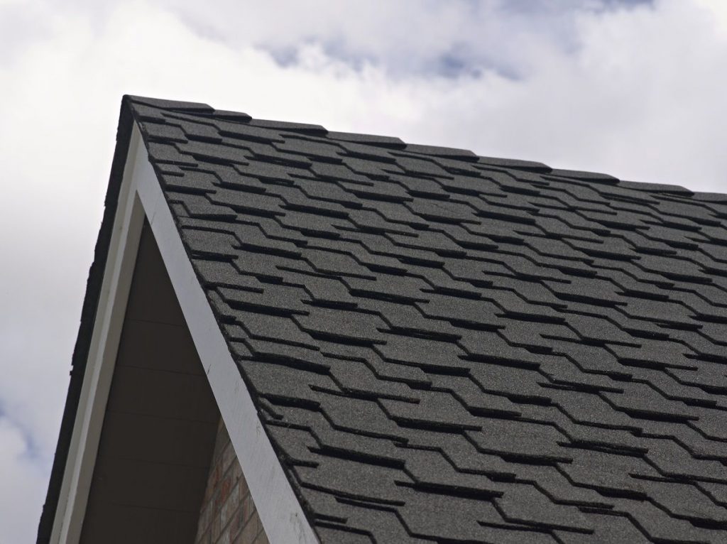 Metal Roof vs. Asphalt Shingles | Roof Maxx | Roof Maxx